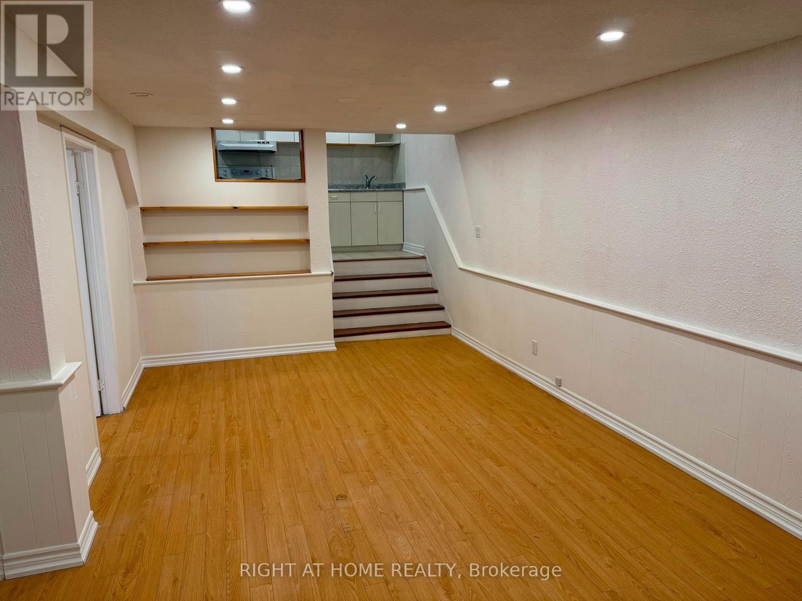 Bsmt - 4154 Sunflower Drive, Mississauga (Erin Mills), Ontario  L5L 2L5 - Photo 9 - W13846740