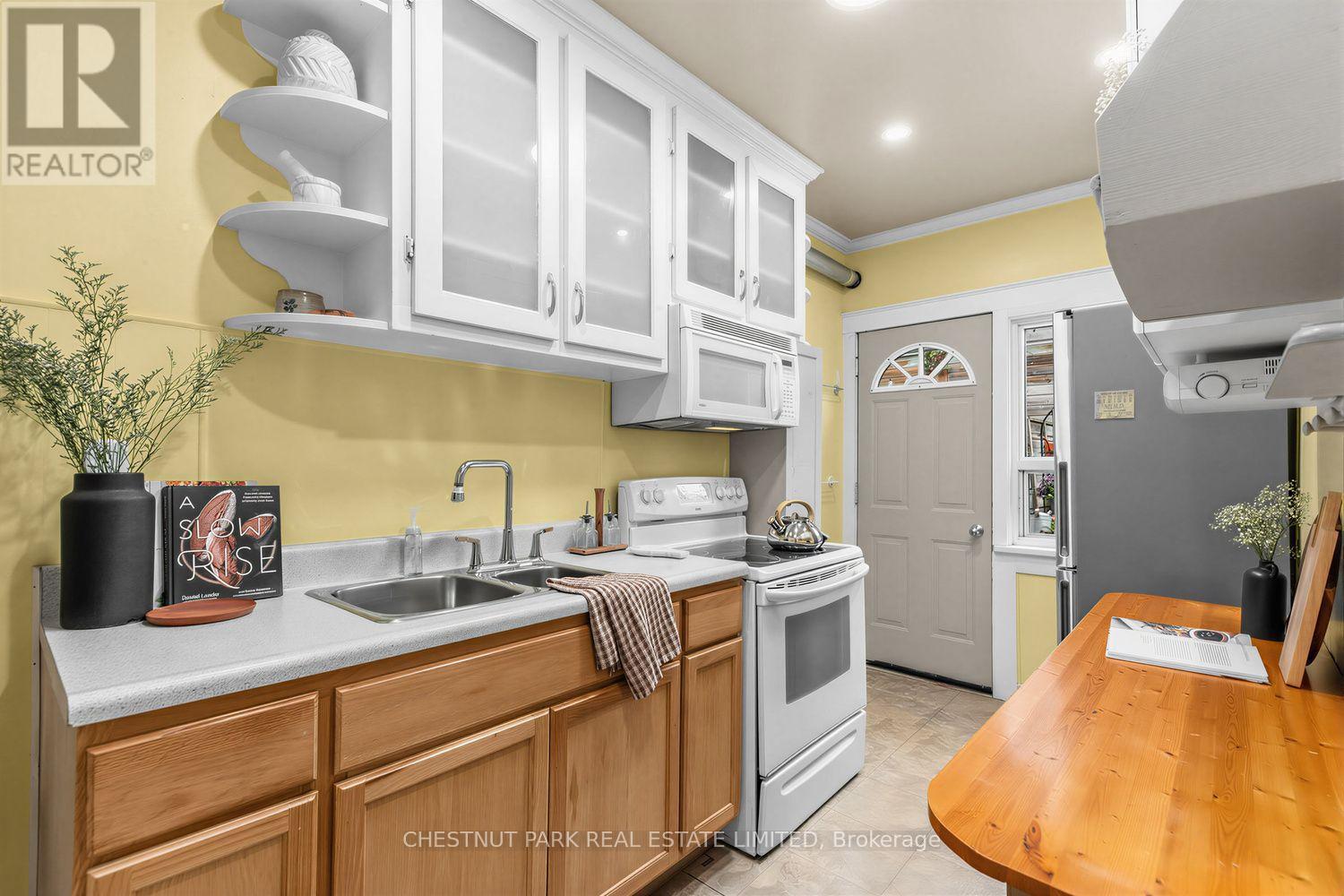 1394 Davenport Road, Toronto (Corso Italia-Davenport), Ontario  M6H 2G9 - Photo 9 - W13846742