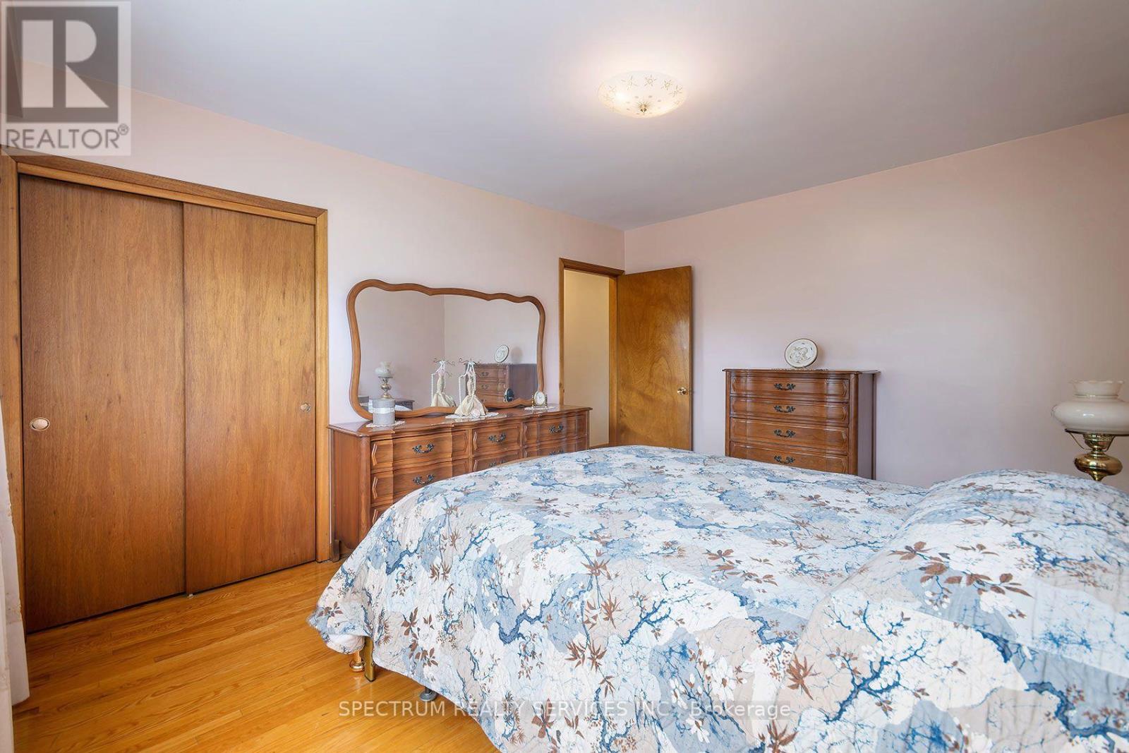 37 Jocada Road, Toronto, Ontario  M6L 2J4 - Photo 17 - W13846808