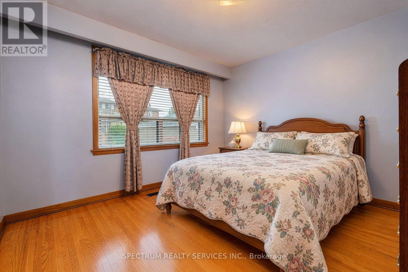 37 Jocada Road, Toronto, Ontario  M6L 2J4 - Photo 18 - W13846808