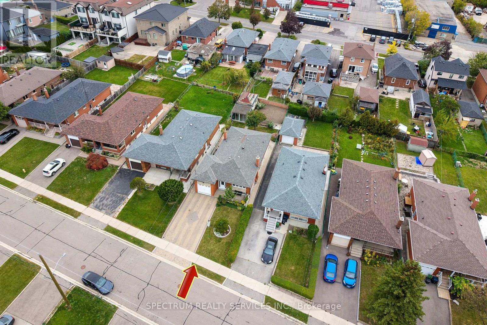 37 Jocada Road, Toronto, Ontario  M6L 2J4 - Photo 4 - W13846808