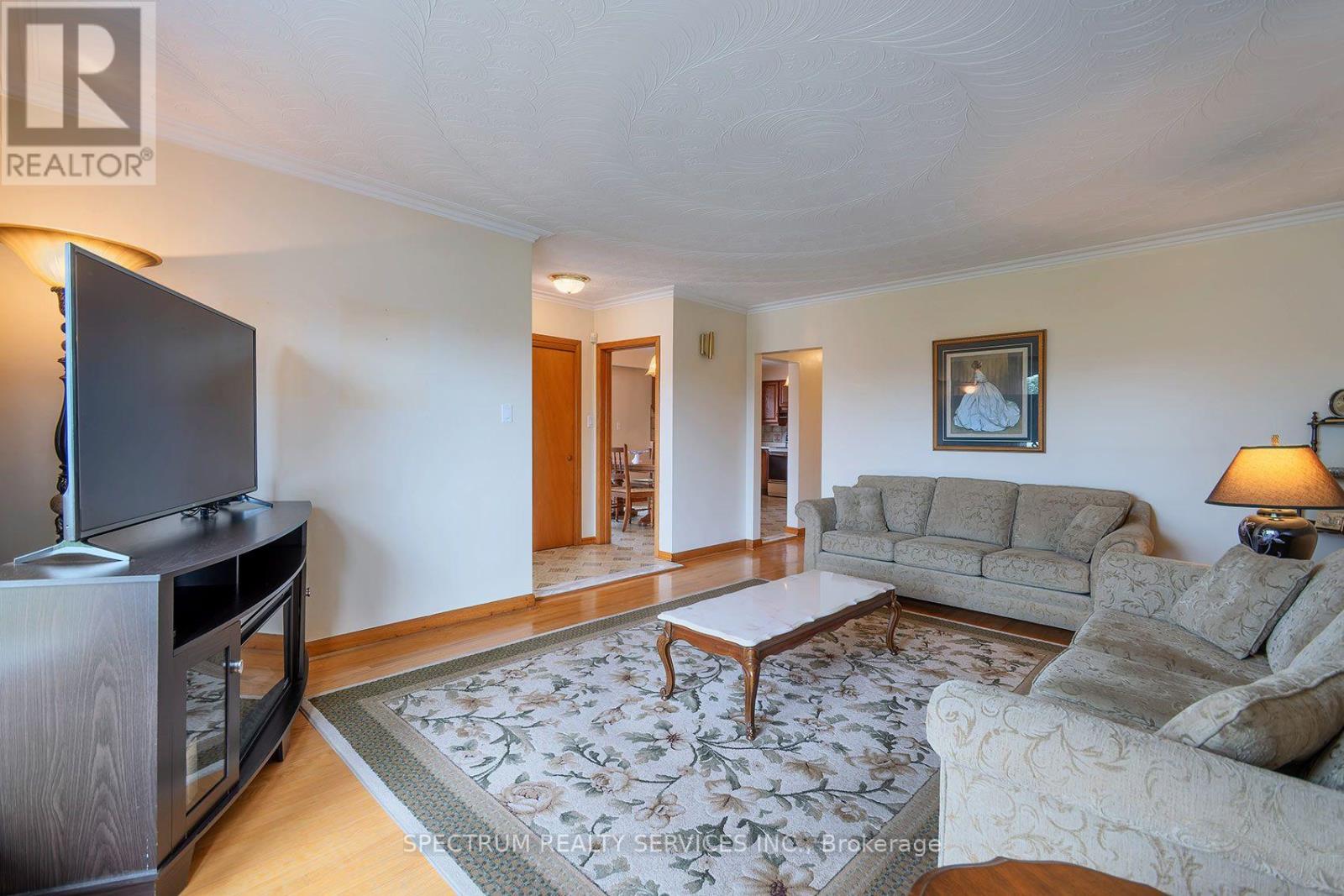 37 Jocada Road, Toronto, Ontario  M6L 2J4 - Photo 9 - W13846808
