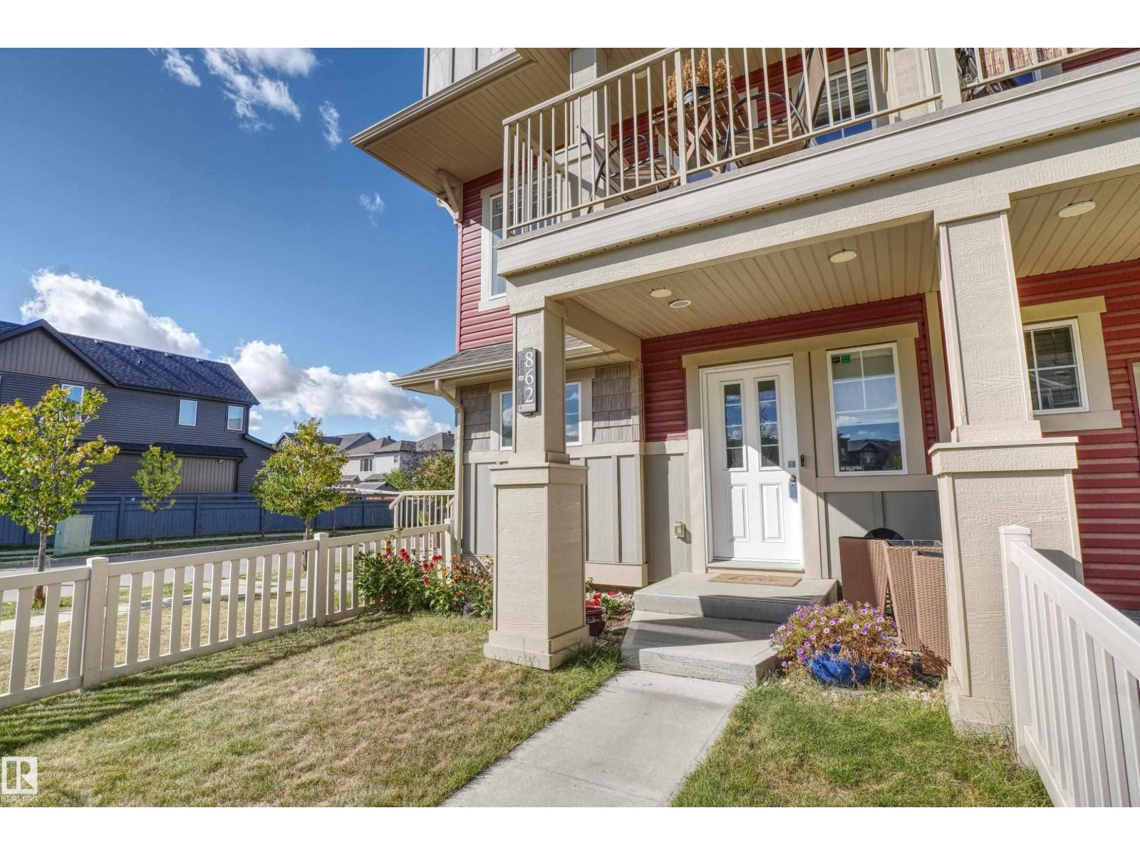 862 DANIELS WY SW
