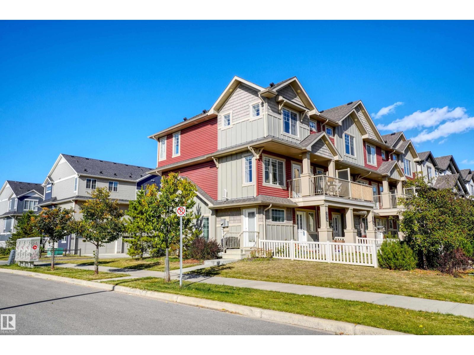 862 DANIELS WY SW