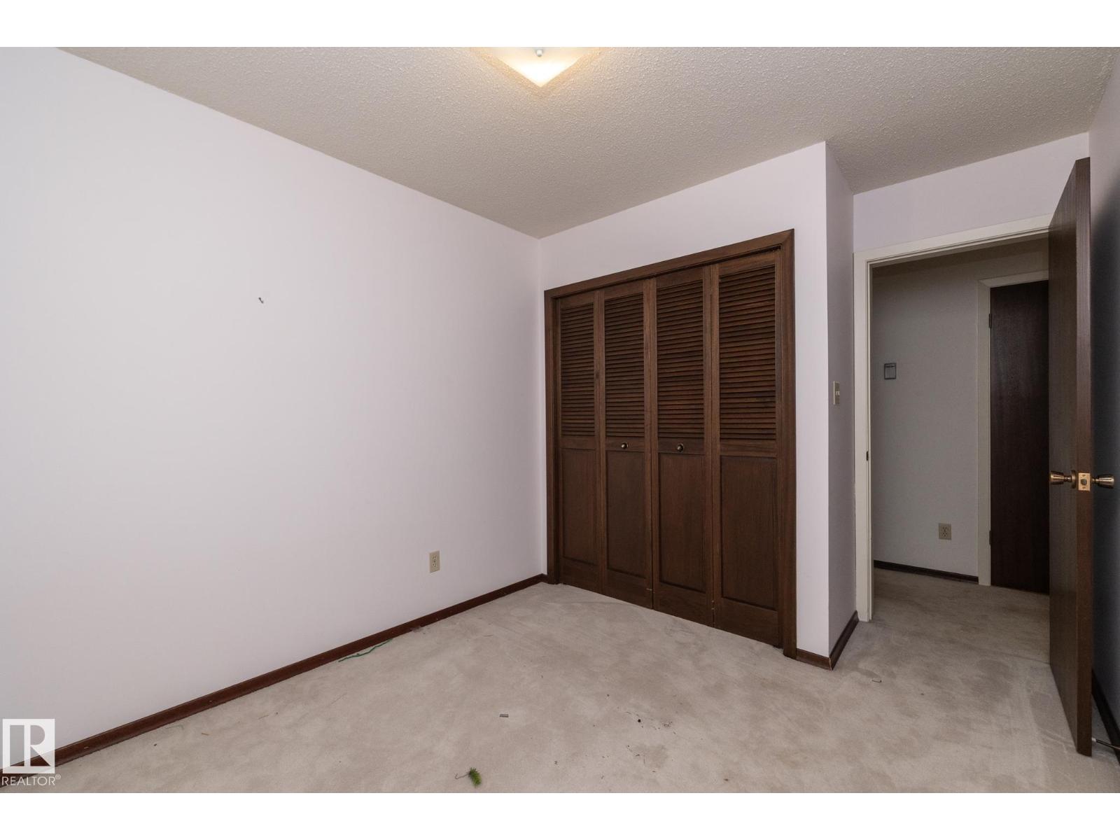 11322 52 ST NW