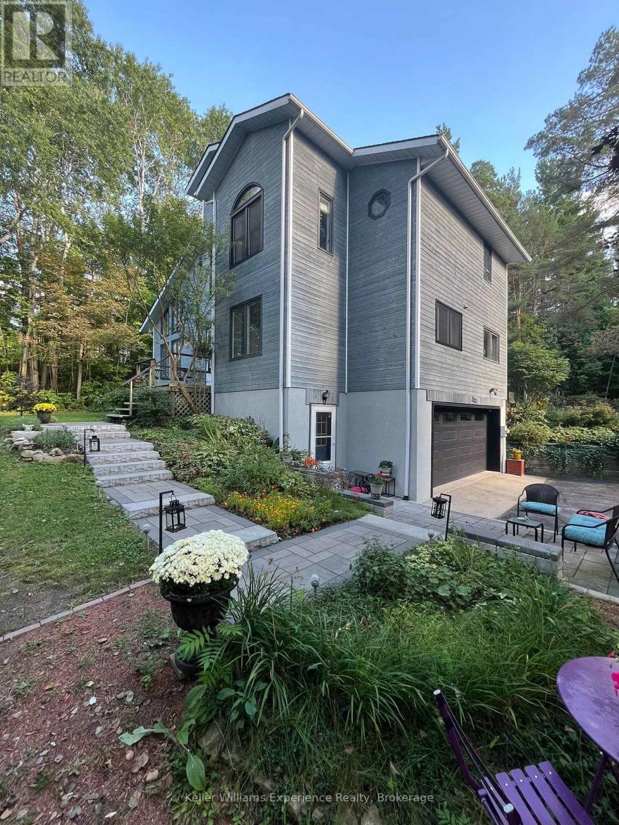 122 Poyntz Street, Penetanguishene, Ontario  L9M 1P4 - Photo 6 - S13706560