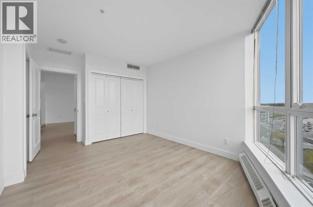 1003, 77 Spruce Place SW