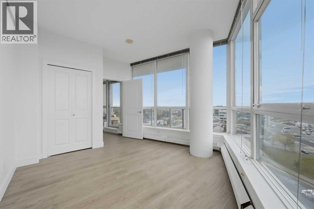 1003, 77 Spruce Place SW