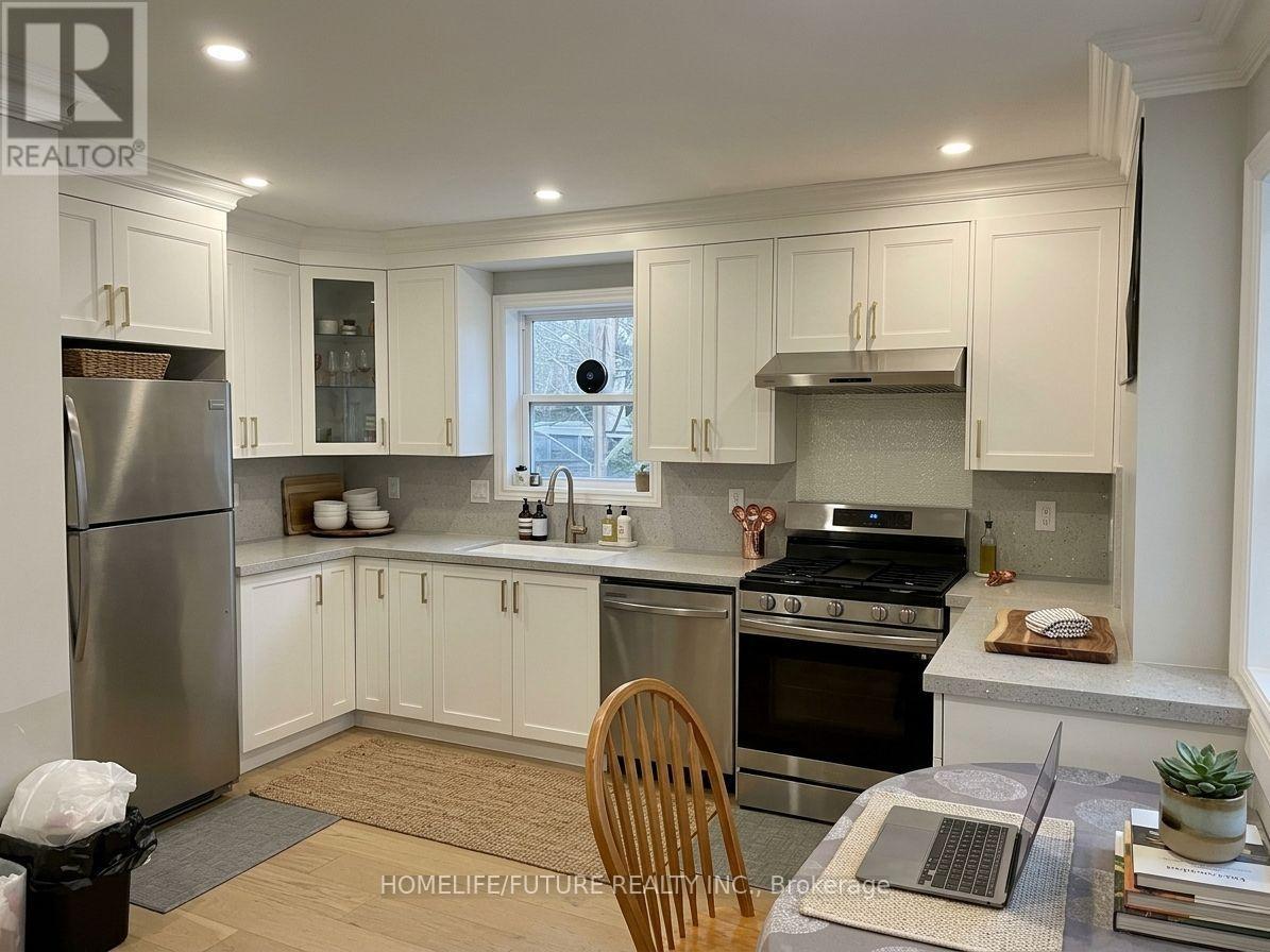 22 Crittenden Drive, Georgina, Ontario  L4P 4E7 - Photo 2 - N13841876