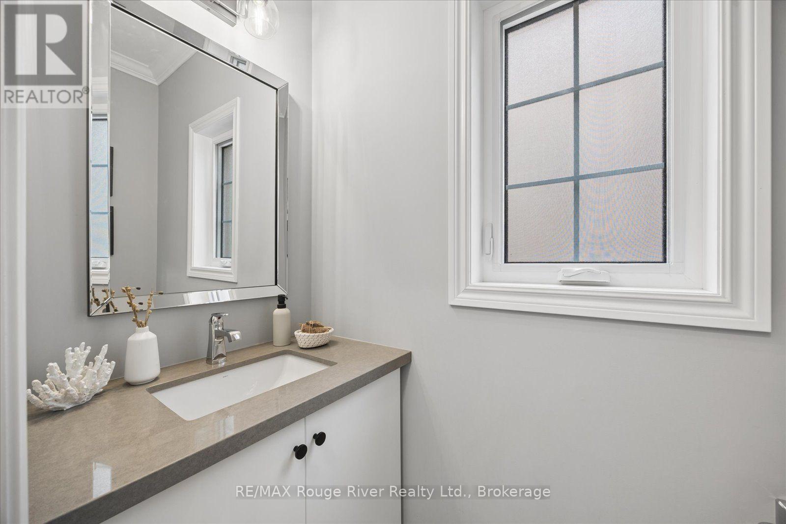 29 St Augustine Drive, Whitby, Ontario L1M 0L7 - Photo 17 - E13846934