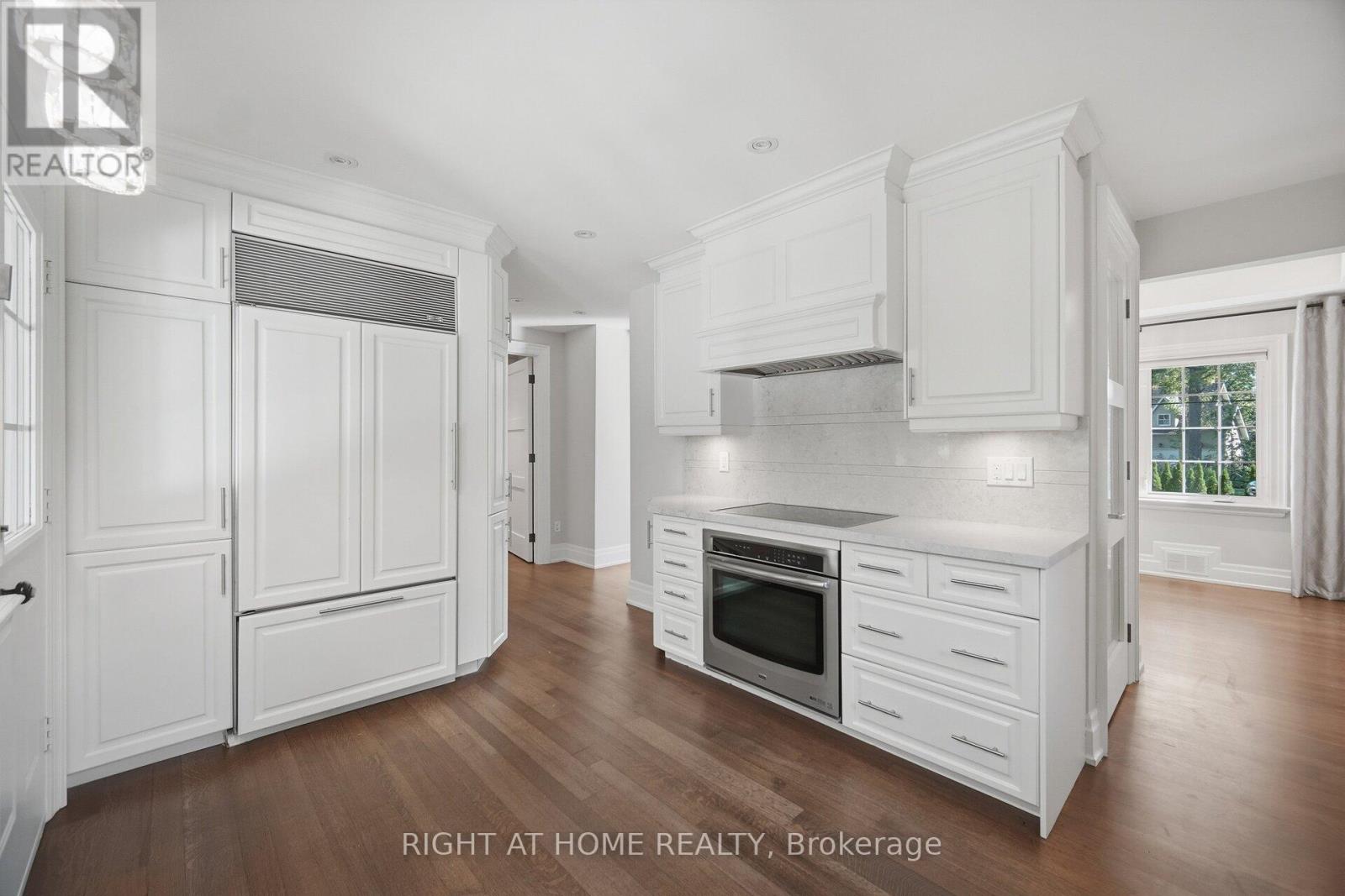 1037 Lakeshore Road W, Oakville, Ontario  L6L 1E7 - Photo 24 - W13830092