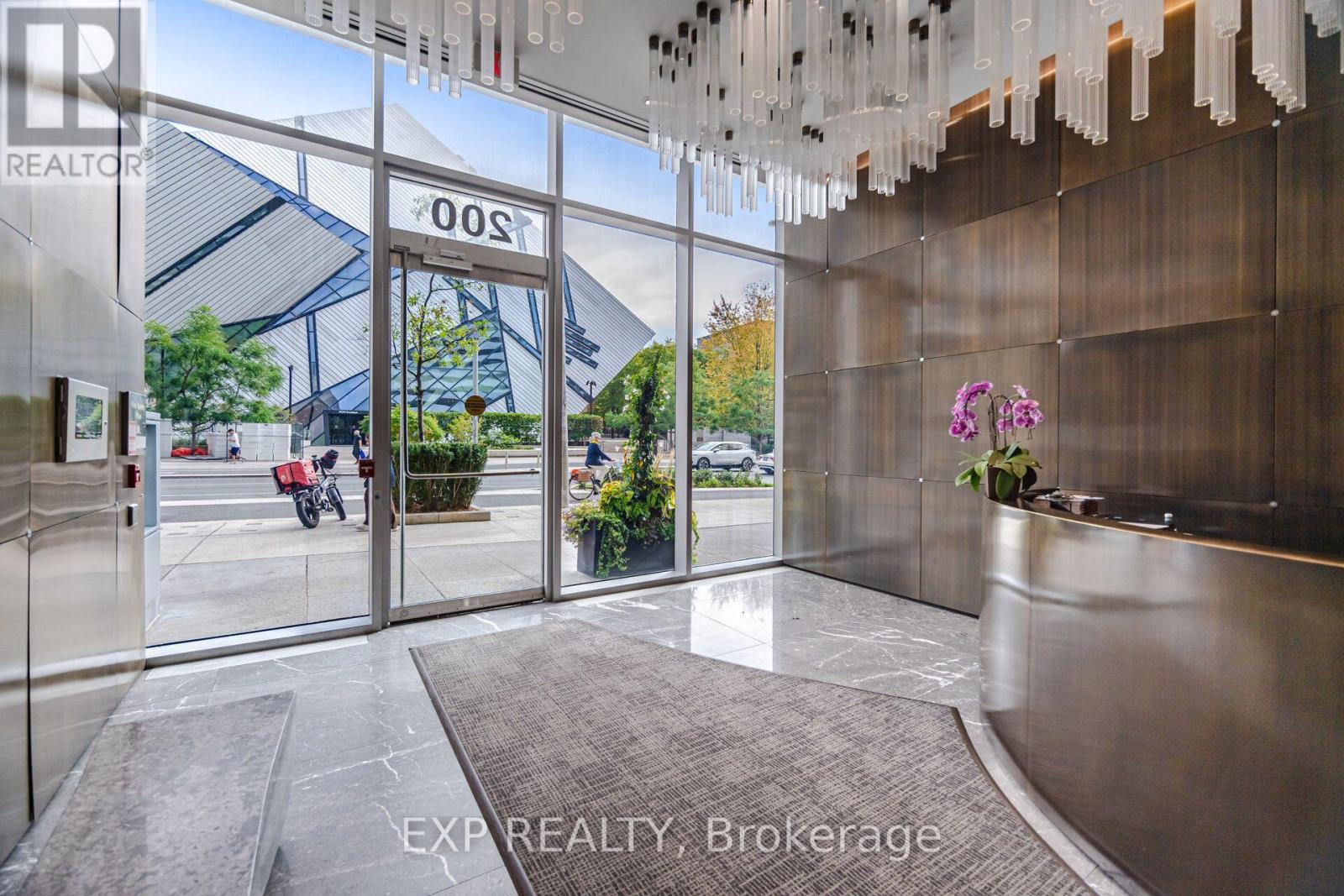 1203 - 200 Bloor Street W, Toronto, Ontario  M5S 1T8 - Photo 2 - C13847142