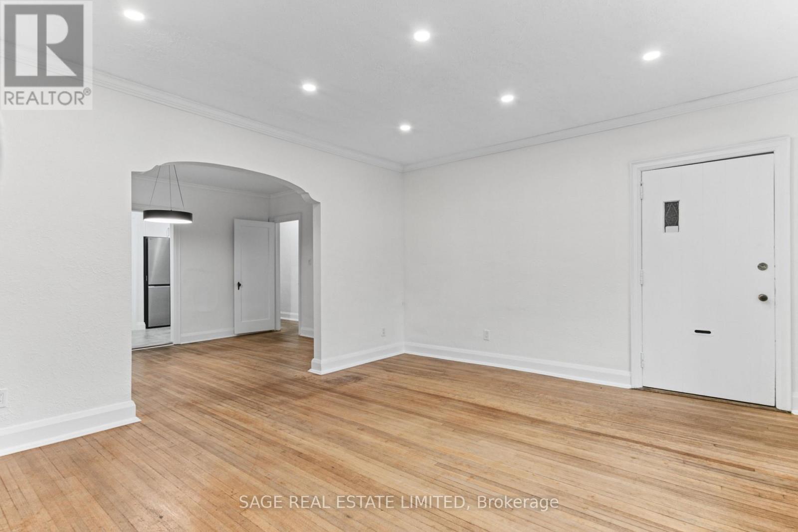 Main - 121 Braemar Avenue, Toronto, Ontario  M5P 2L3 - Photo 4 - C13847168