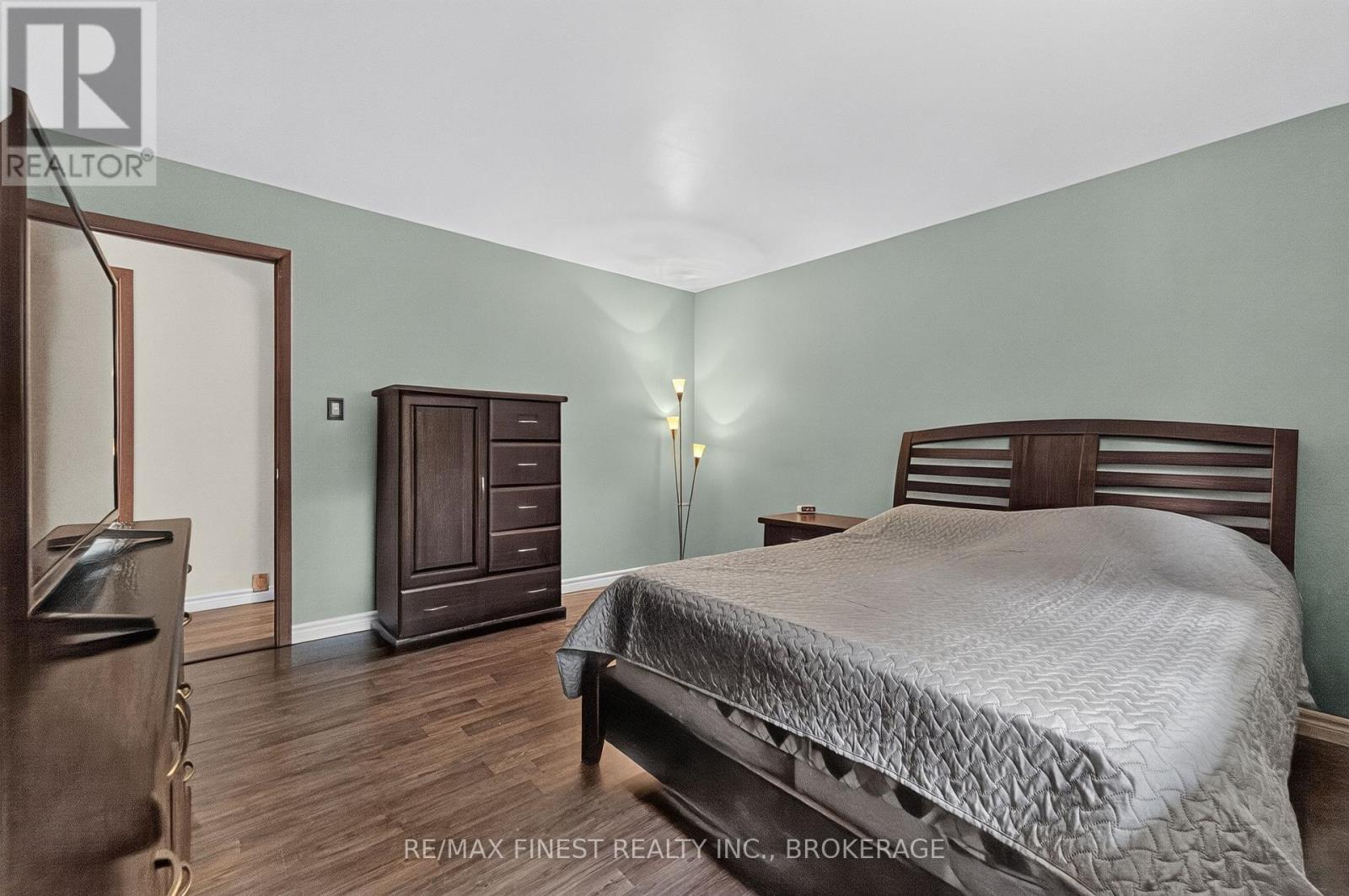 525 Whites Road, Quinte West, Ontario  K8V 5P8 - Photo 13 - X13847100