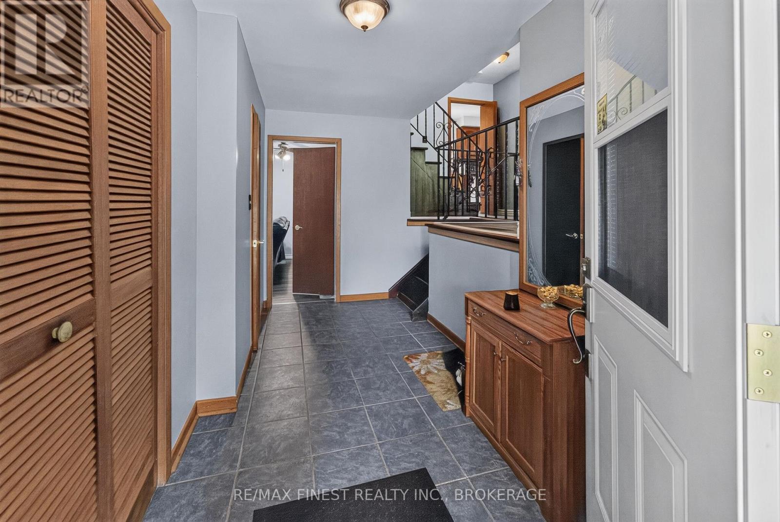 525 Whites Road, Quinte West, Ontario  K8V 5P8 - Photo 3 - X13847100