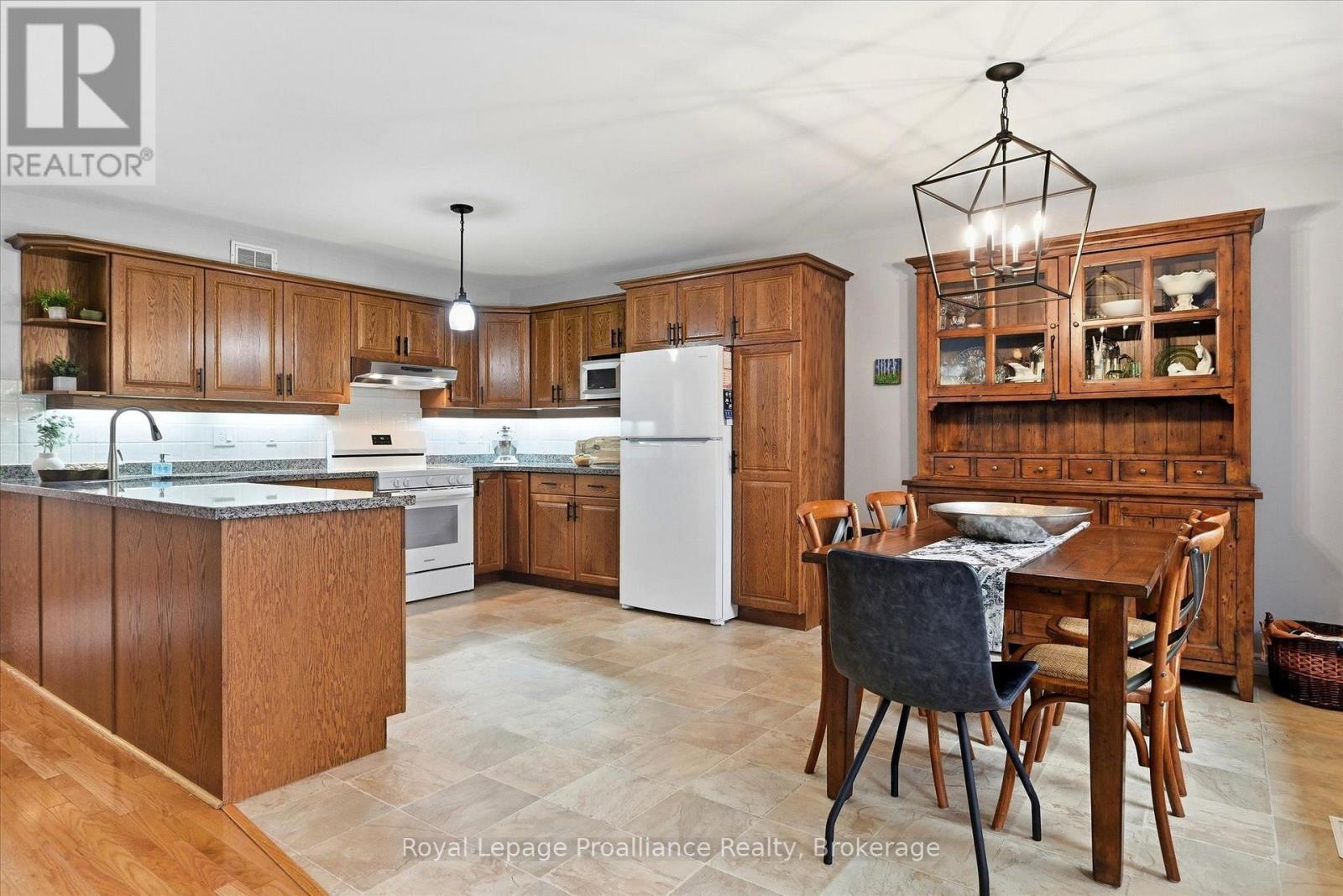 2979 Jennifer Drive, Peterborough, Ontario  K9L 1Z9 - Photo 12 - X13847222