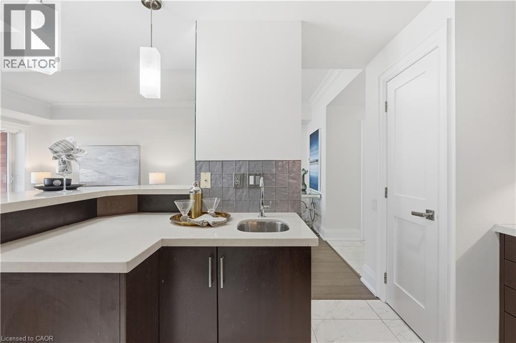 5340 Lakeshore Road Unit# 203, Burlington, Ontario  L7L 7A8 - Photo 15 - 40867542
