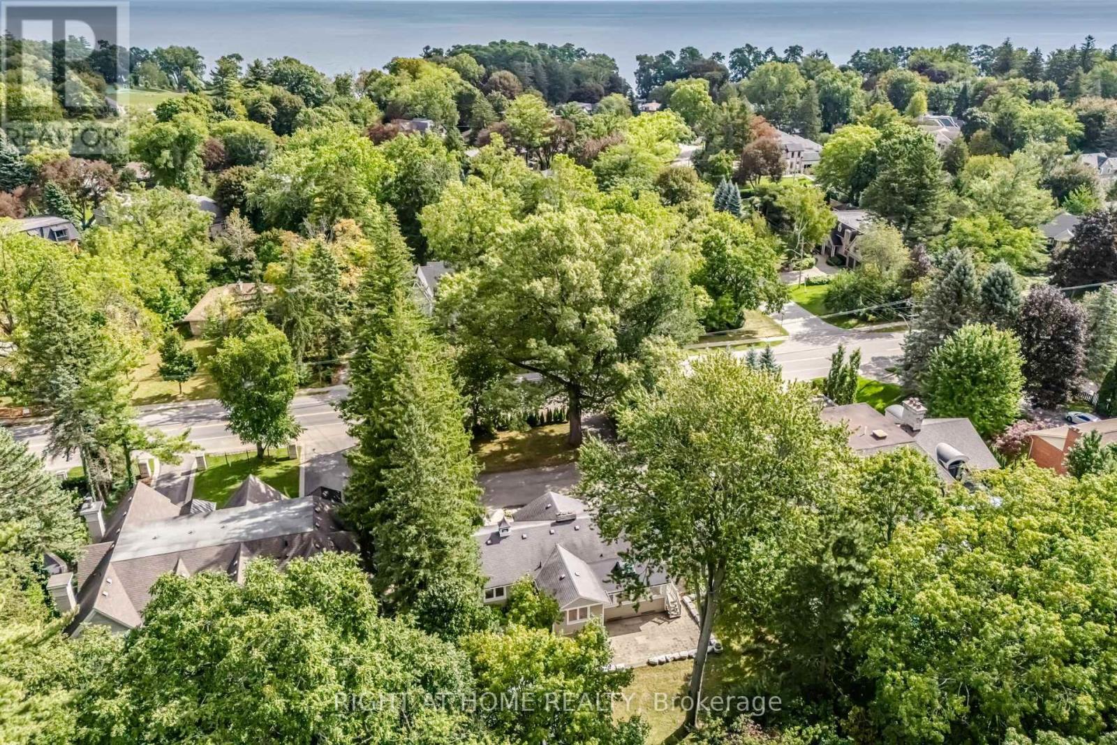 1037 Lakeshore Road W, Oakville, Ontario  L6L 1E7 - Photo 11 - W13830092