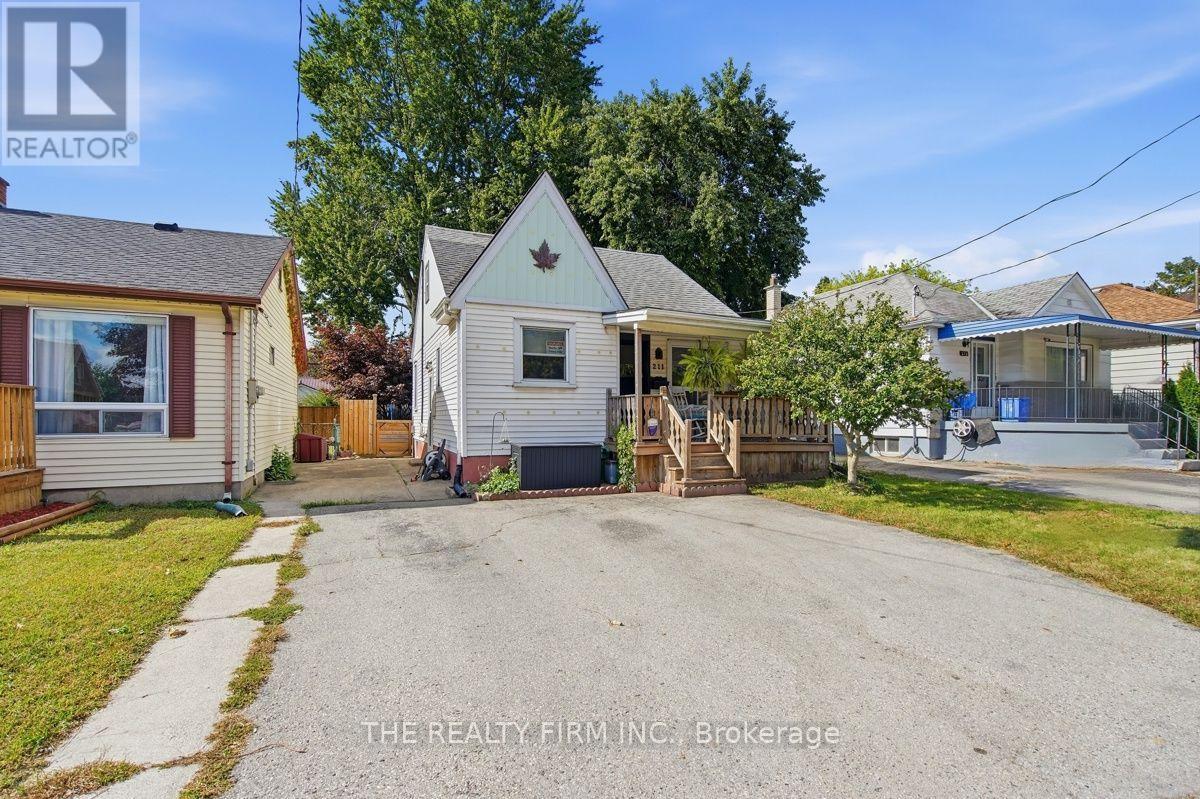 211 Highbury Avenue N, London East, Ontario  N5Z 2W6 - Photo 3 - X13846846