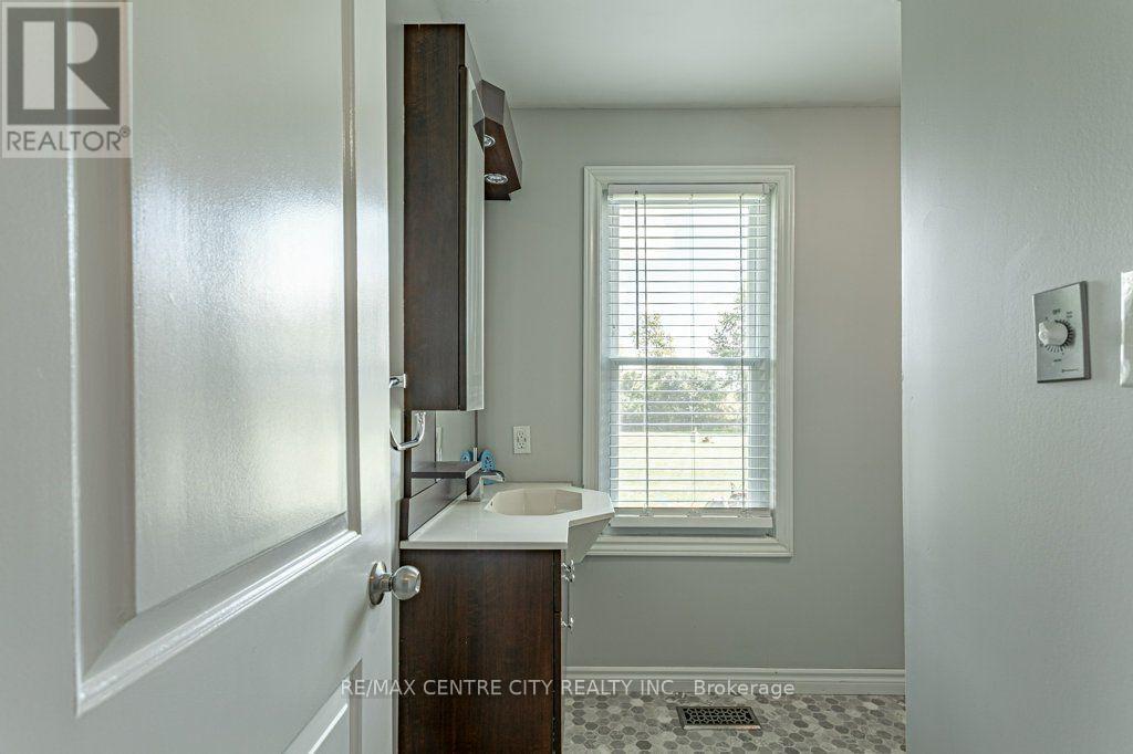 4526 Wonderland Road S, London South, Ontario  N6P 1S8 - Photo 7 - X13847032