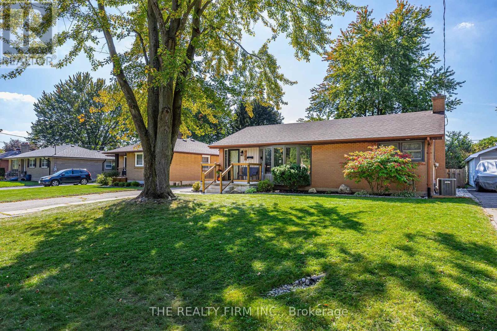 223 Michaelmas Street, London East, Ontario  N5Y 1N2 - Photo 5 - X13847244