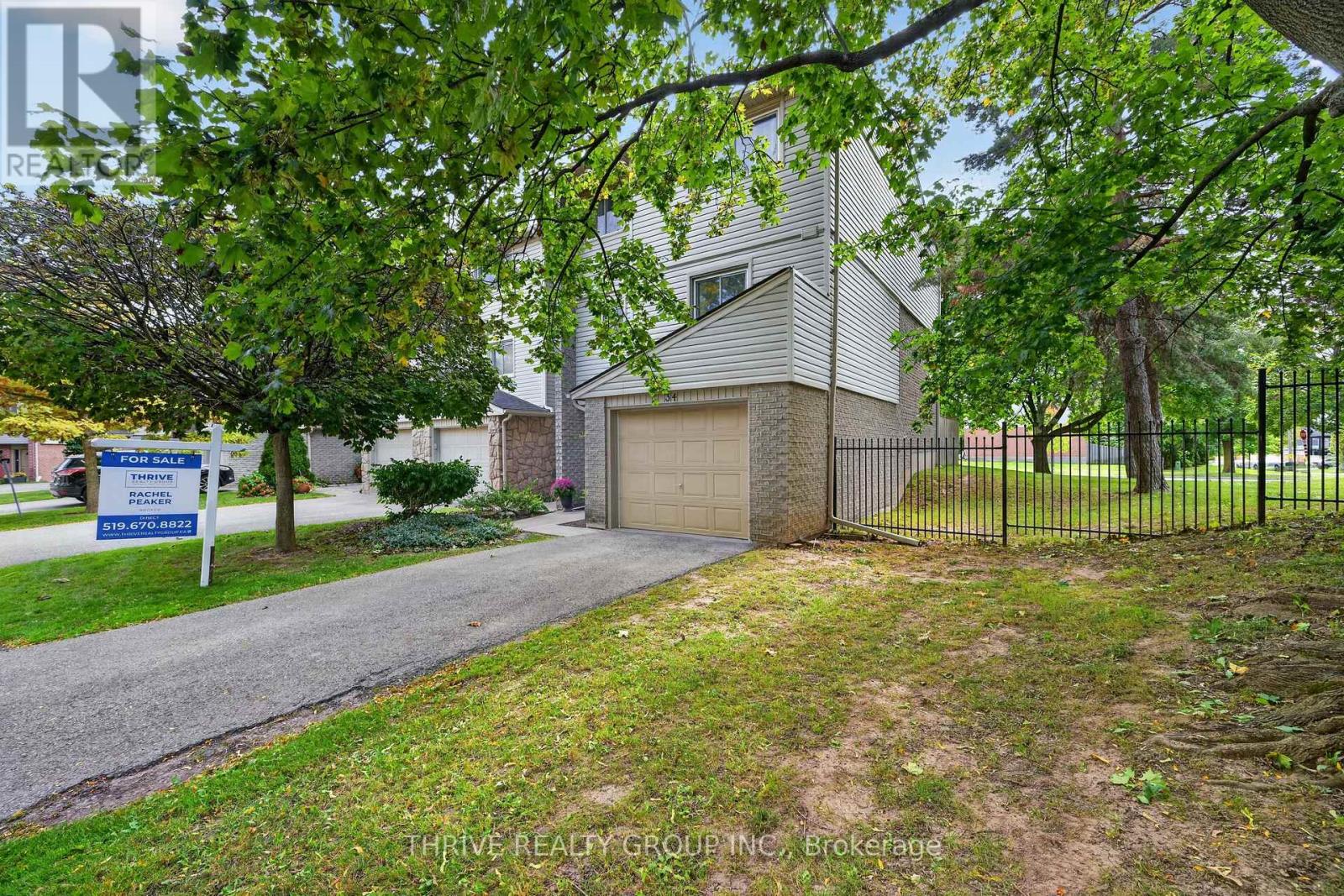 34 - 300 SANDRINGHAM CRESCENT, London South, Ontario
