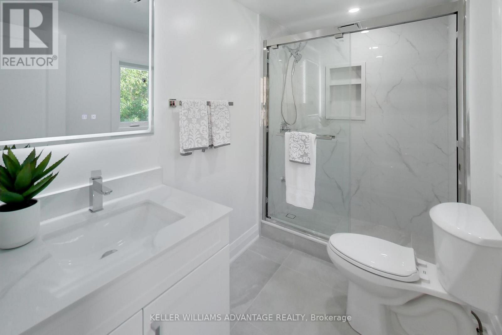 430 Pharmacy Avenue, Toronto, Ontario  M1L 3G6 - Photo 23 - E13847340