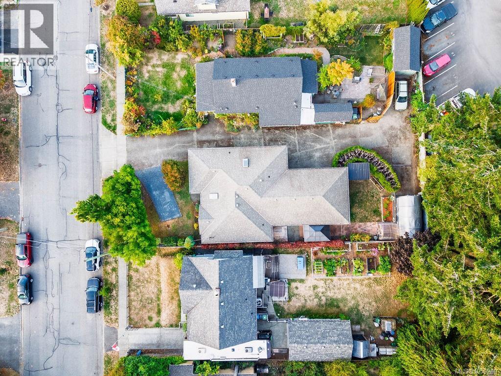 950 McDonald St