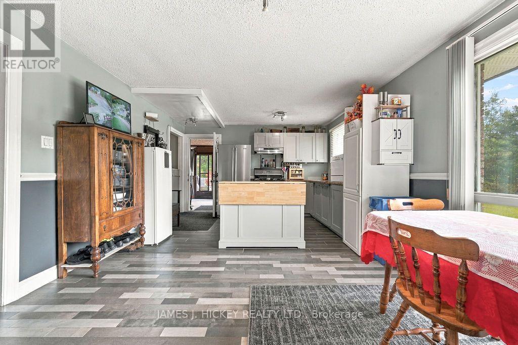 36148 Highway 17 Highway, Laurentian Hills, Ontario  K0J 1P0 - Photo 11 - X13847292