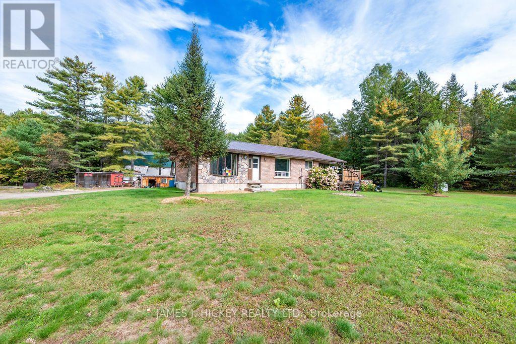 36148 Highway 17 Highway, Laurentian Hills, Ontario K0J 1P0 - Photo 2 - X13847292