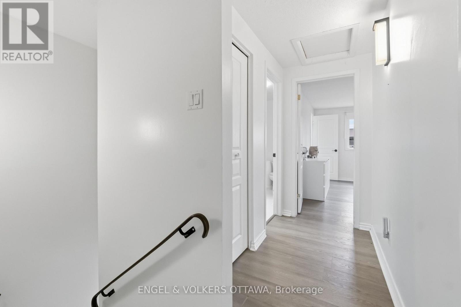 18 - 2 Bertona Street, Ottawa, Ontario  K2G 0W2 - Photo 24 - X13846878