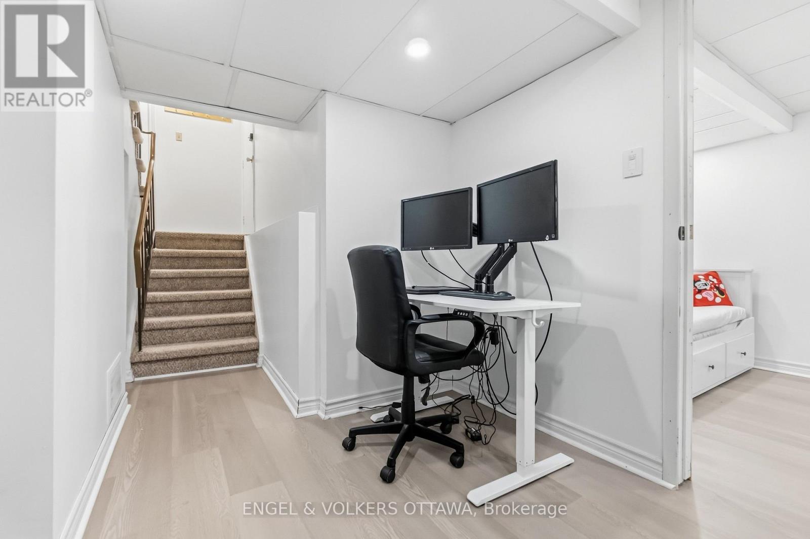18 - 2 Bertona Street, Ottawa, Ontario  K2G 0W2 - Photo 37 - X13846878