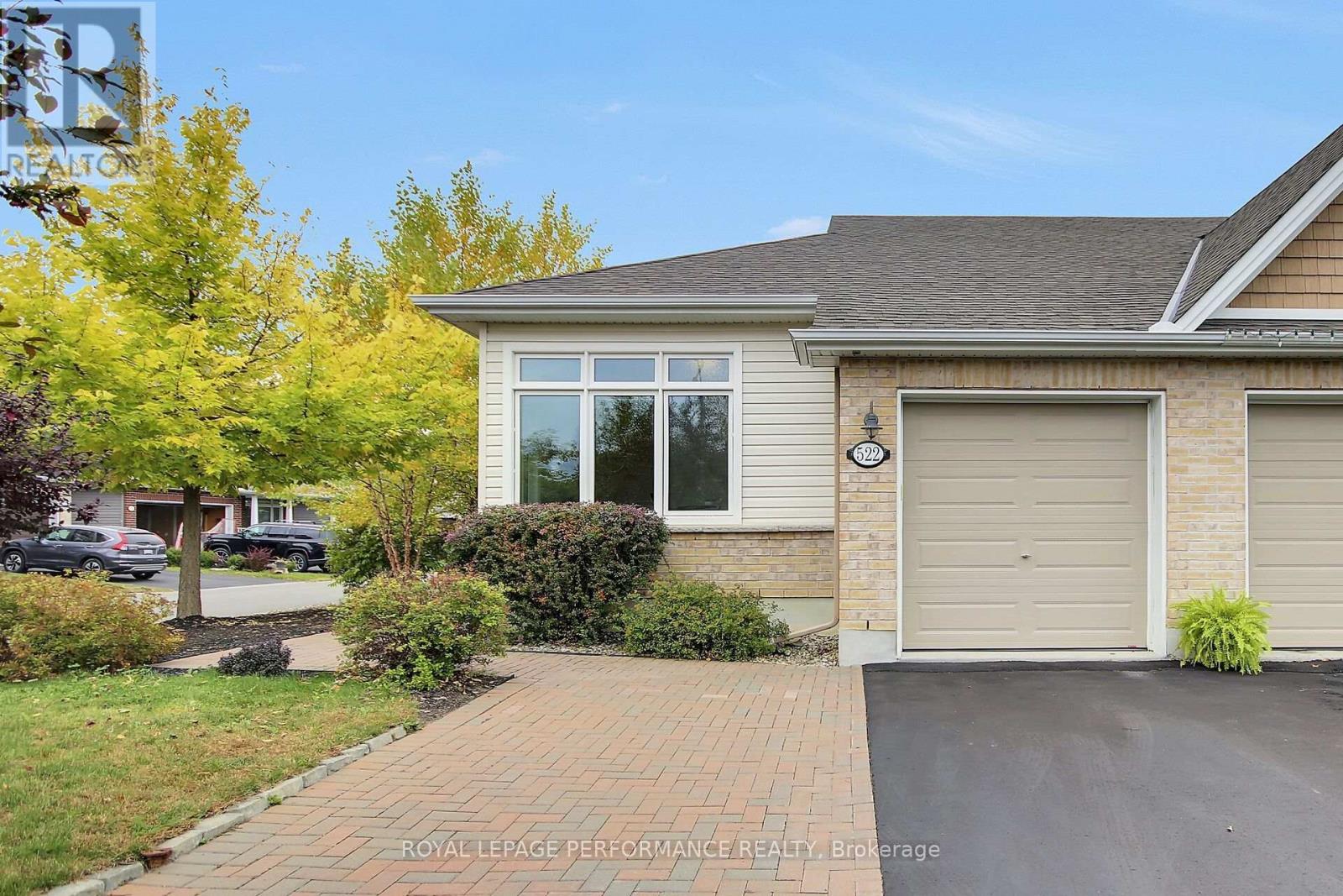 522 Silverbell Crescent, Ottawa, Ontario  K1T 0P1 - Photo 3 - X13847096