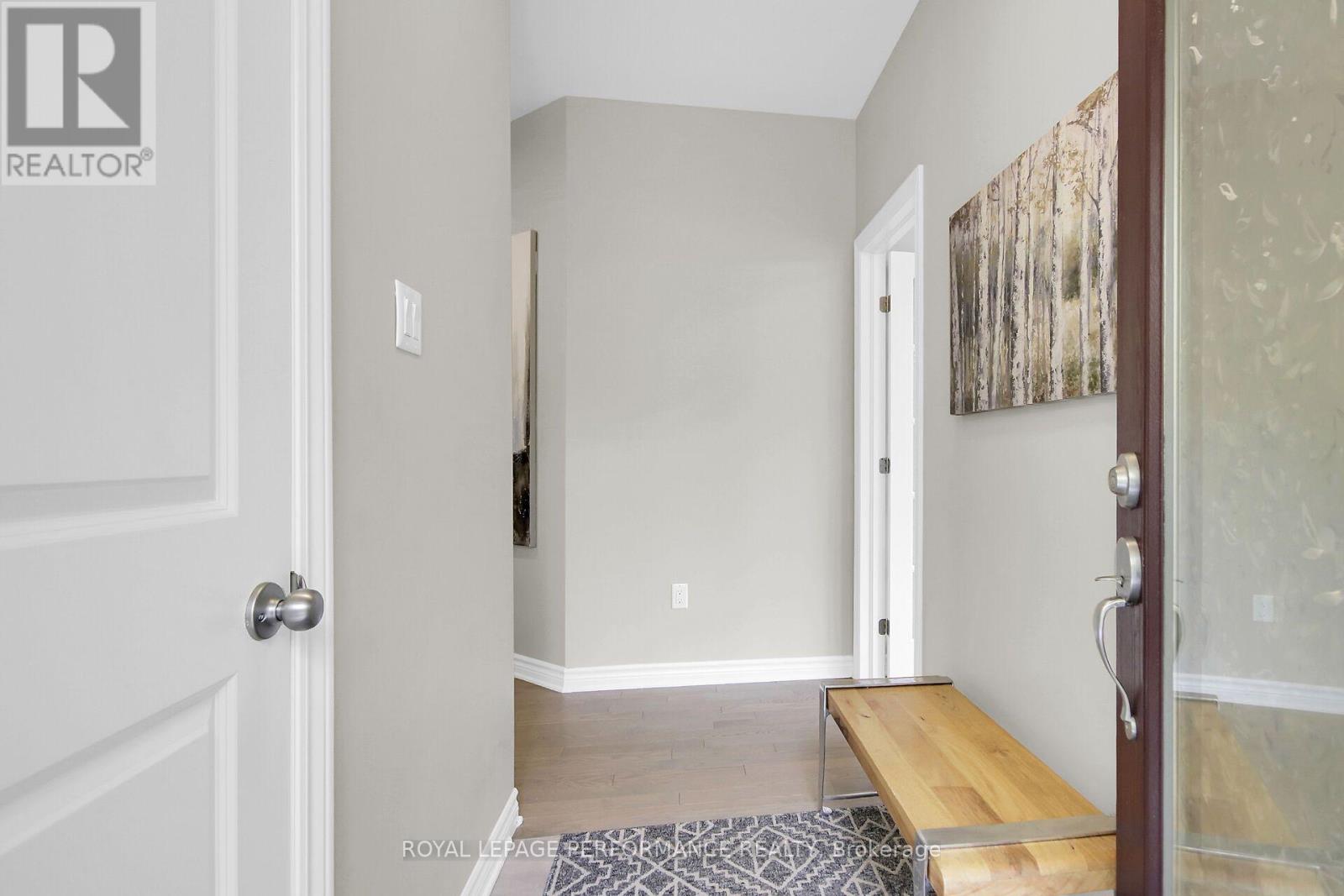 522 Silverbell Crescent, Ottawa, Ontario  K1T 0P1 - Photo 5 - X13847096