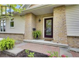 522 SILVERBELL CRESCENT, Ottawa, Ontario