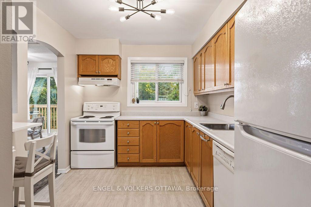 8 - 260 Fenerty Court, Ottawa, Ontario  K2L 3A7 - Photo 8 - X13847286