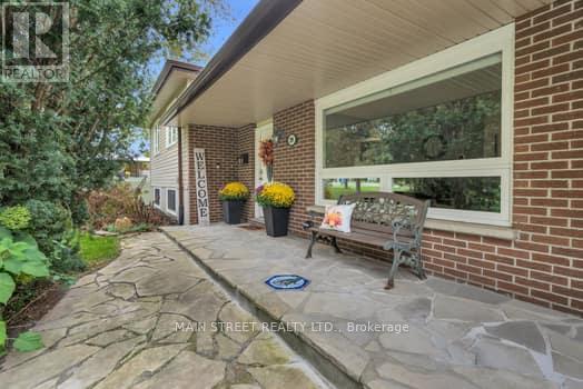 29 Johnston Street, Georgina, Ontario  L0E 1N0 - Photo 2 - N13846952