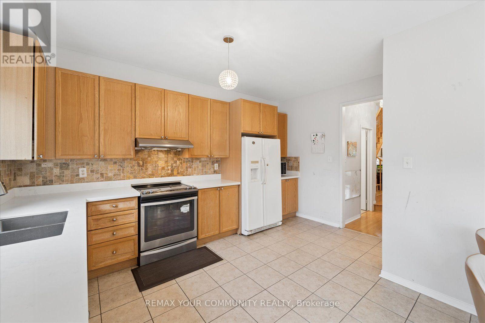 44 Antique Drive, Richmond Hill, Ontario  L4E 3X5 - Photo 13 - N13847038
