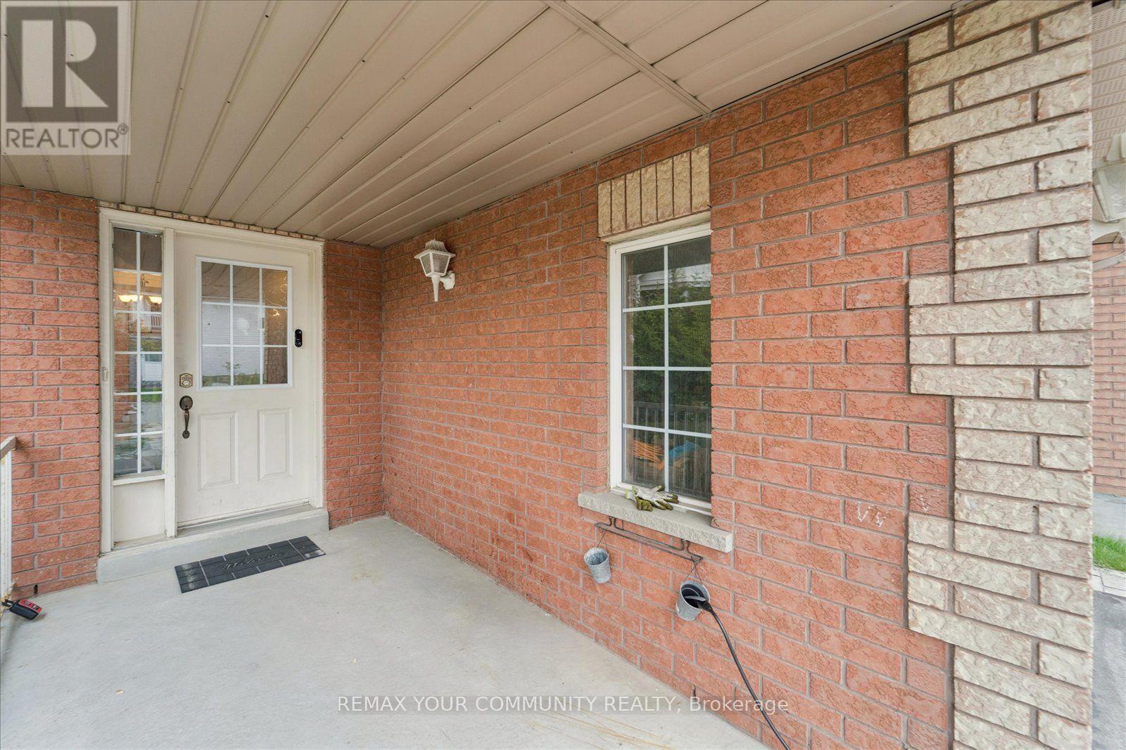 44 Antique Drive, Richmond Hill, Ontario  L4E 3X5 - Photo 2 - N13847038