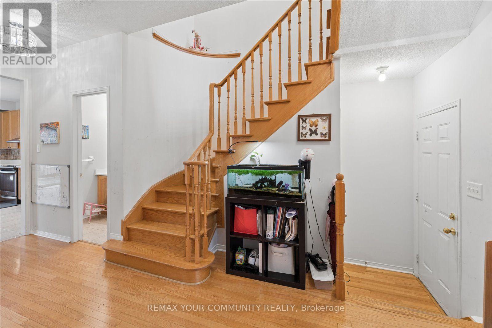 44 Antique Drive, Richmond Hill, Ontario  L4E 3X5 - Photo 8 - N13847038