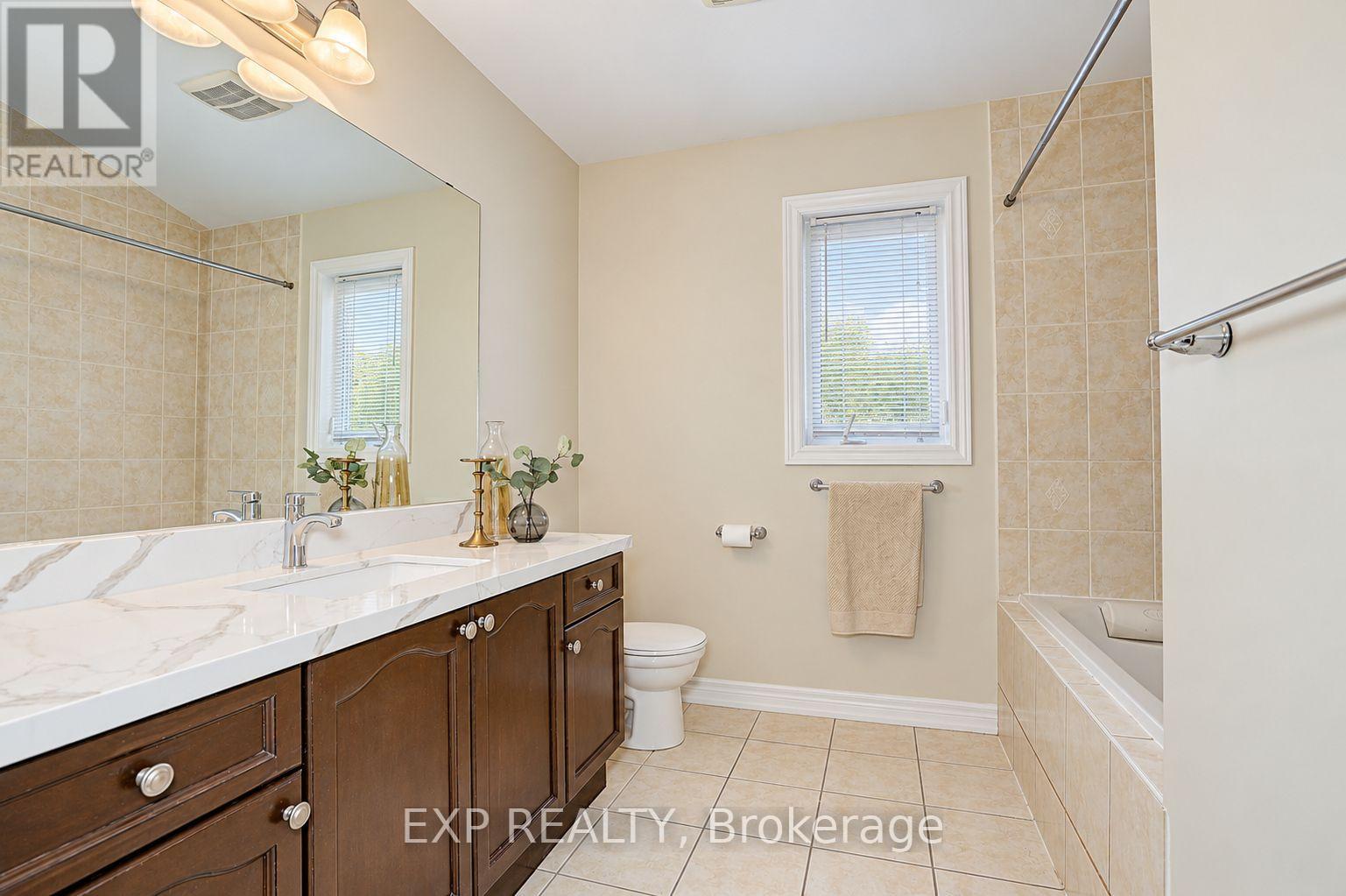 240 Aspenwood Drive, Newmarket, Ontario  L3X 3K7 - Photo 28 - N13847144