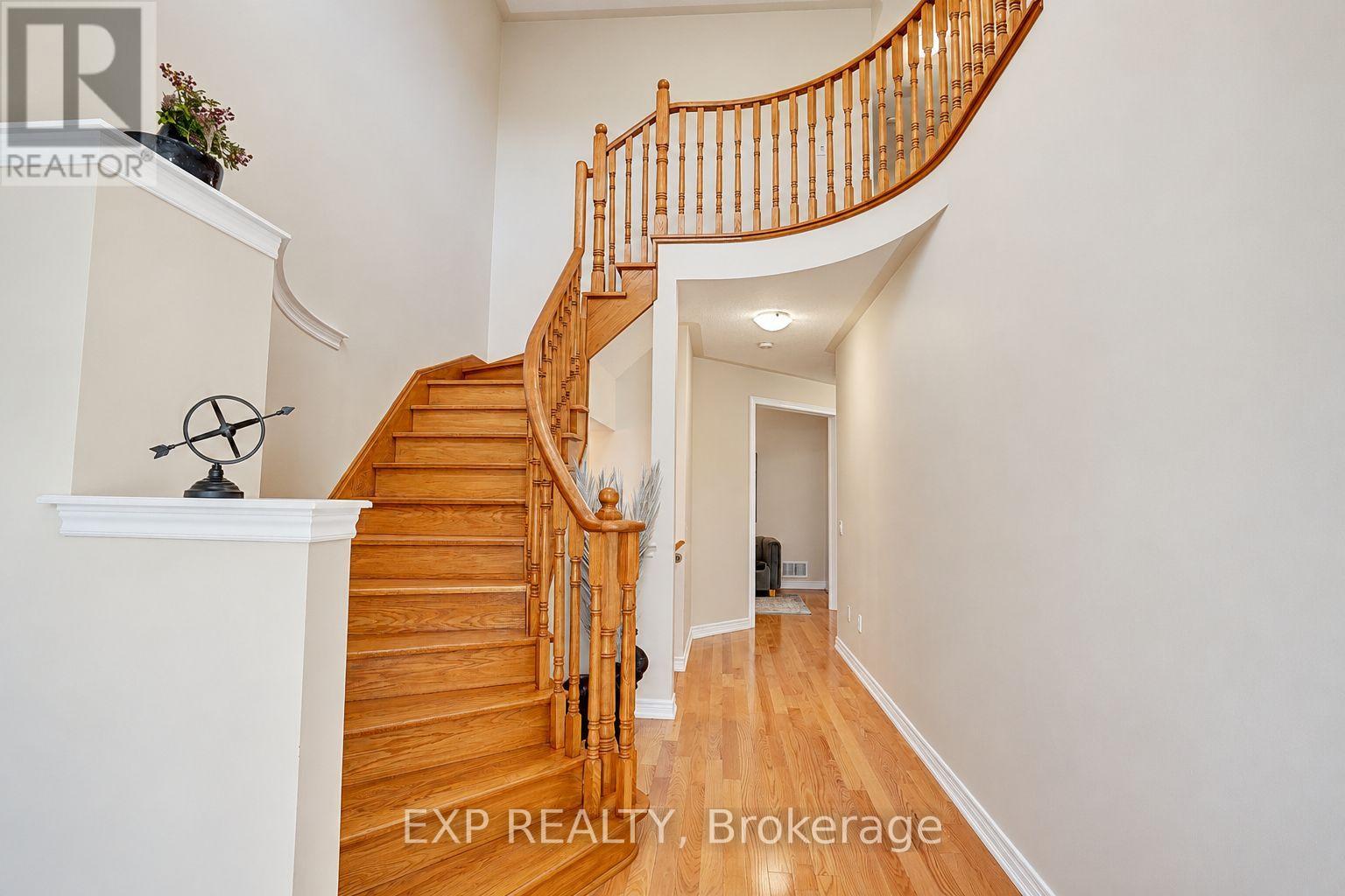 240 Aspenwood Drive, Newmarket, Ontario  L3X 3K7 - Photo 4 - N13847144