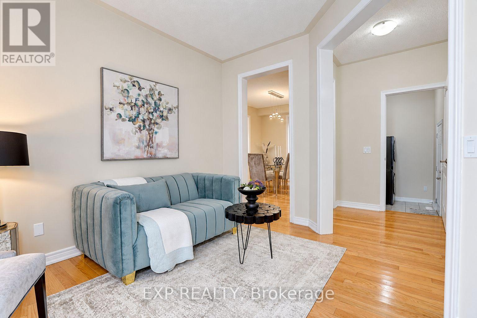 240 Aspenwood Drive, Newmarket, Ontario  L3X 3K7 - Photo 6 - N13847144