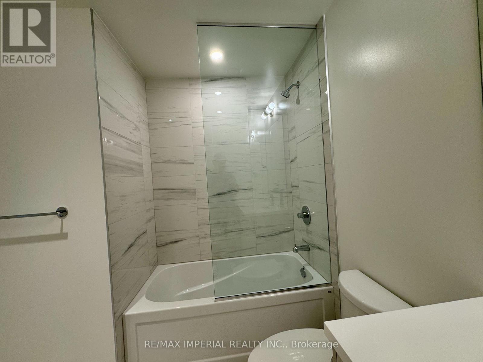 811 - 28 Interchange Way, Vaughan, Ontario  L4K 0P8 - Photo 10 - N13847174