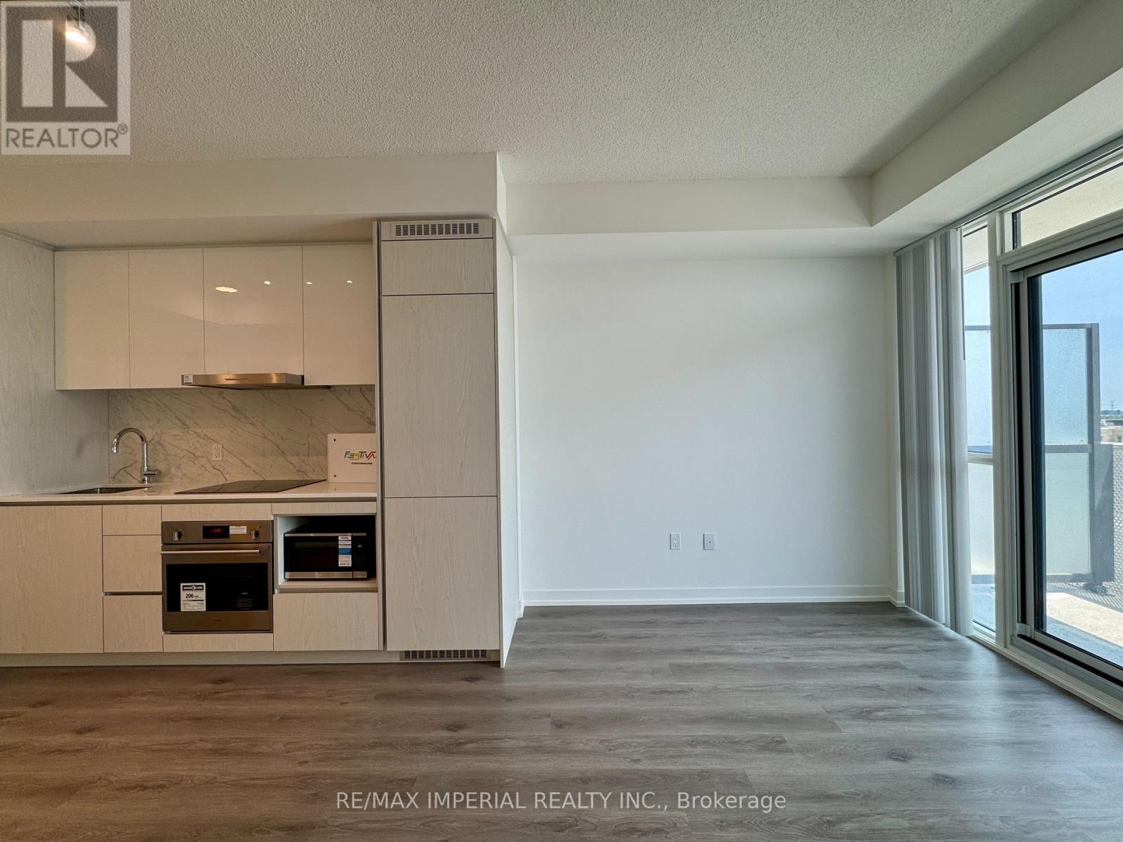 811 - 28 Interchange Way, Vaughan, Ontario  L4K 0P8 - Photo 7 - N13847174