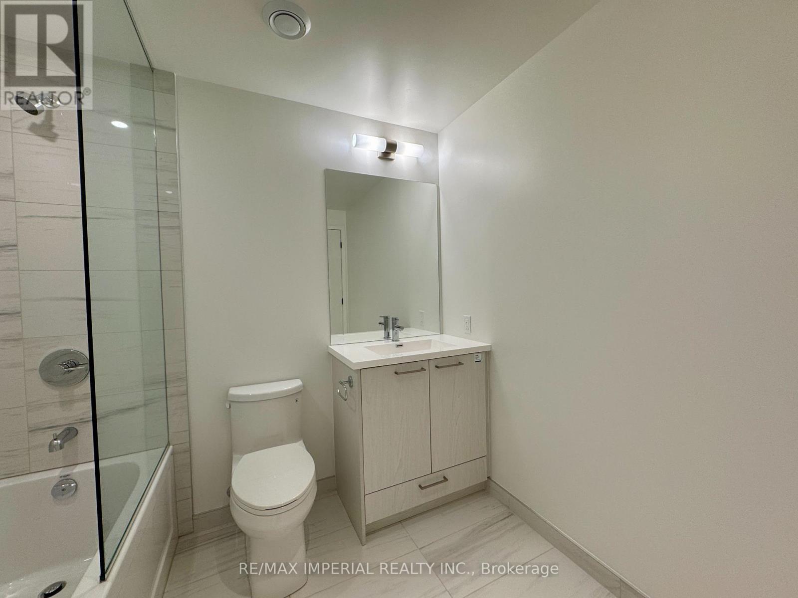 811 - 28 Interchange Way, Vaughan, Ontario  L4K 0P8 - Photo 9 - N13847174