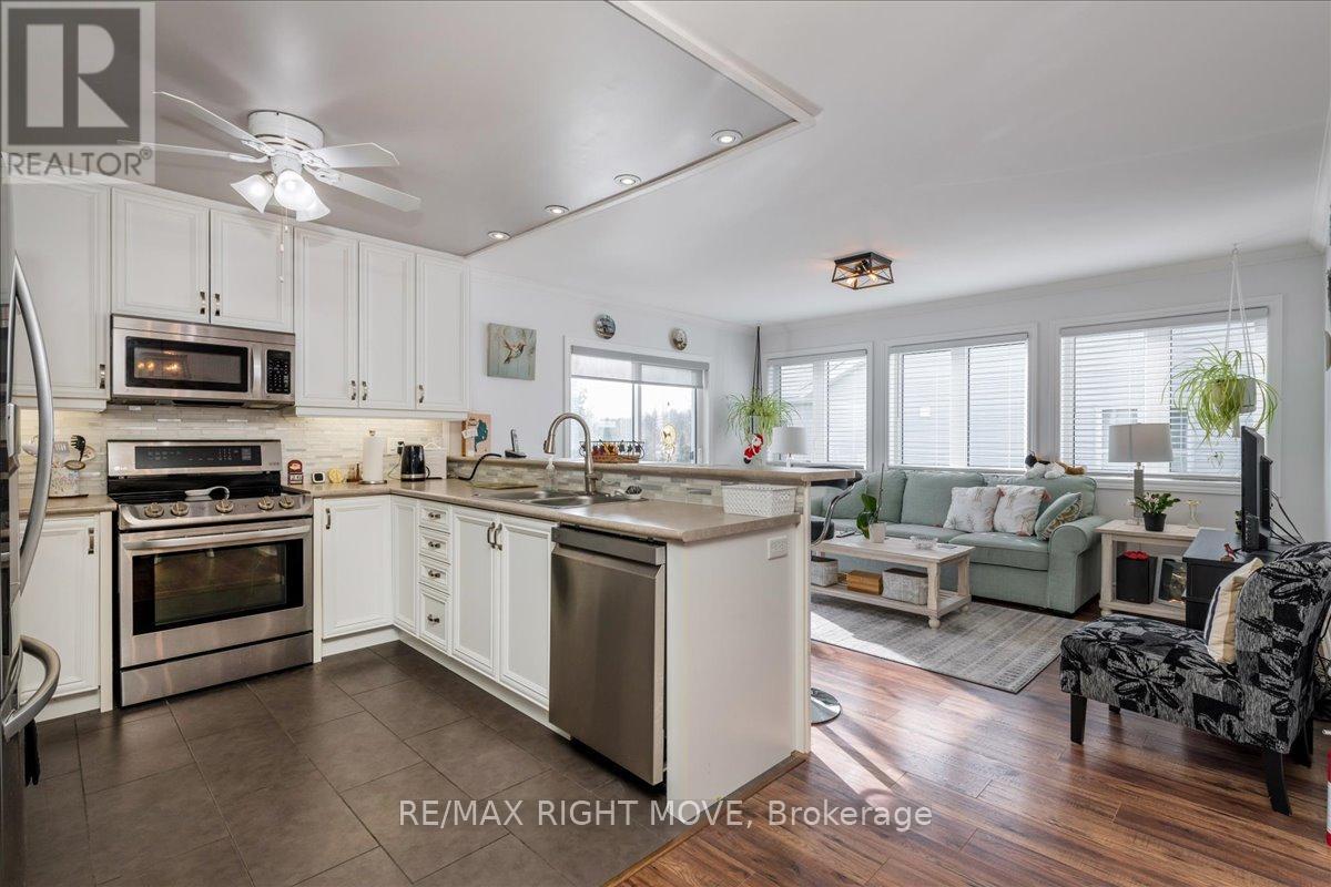 1 Sinclair Crescent, Ramara (Atherley), Ontario  L3V 6H7 - Photo 10 - S13847074