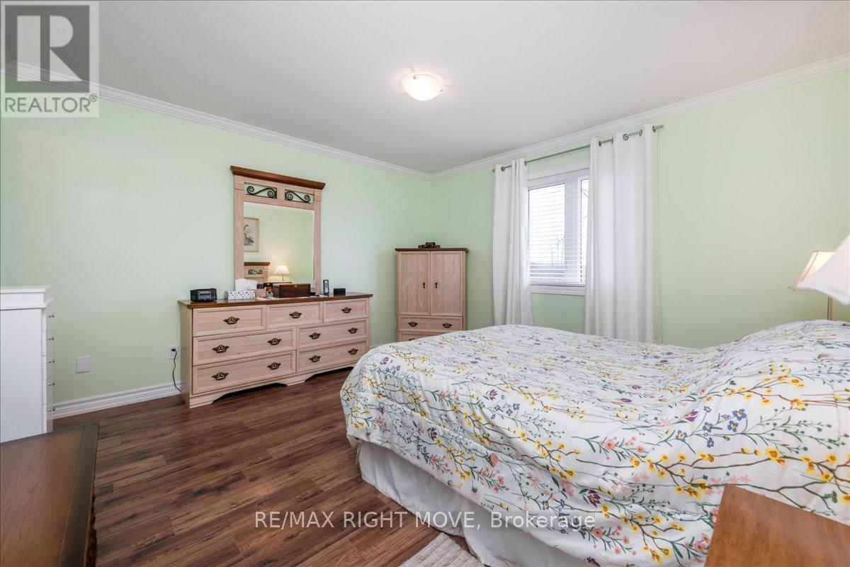 1 Sinclair Crescent, Ramara (Atherley), Ontario  L3V 6H7 - Photo 16 - S13847074