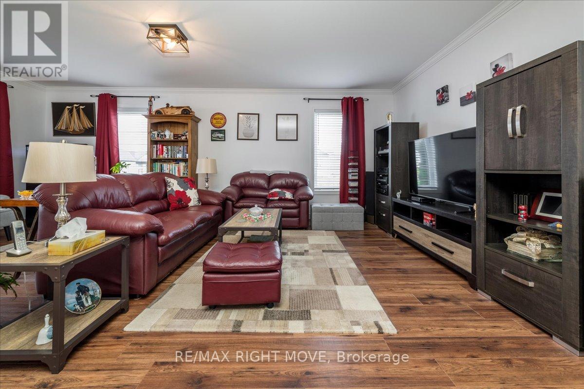 1 Sinclair Crescent, Ramara (Atherley), Ontario  L3V 6H7 - Photo 5 - S13847074