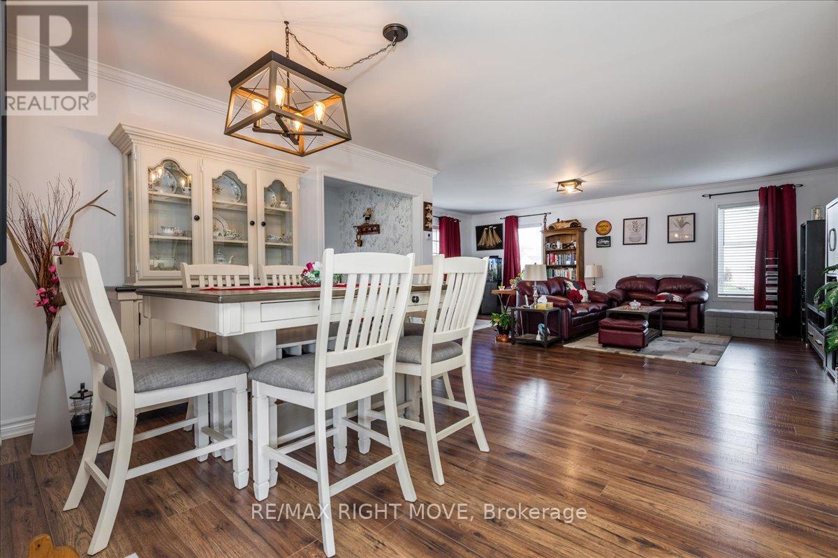 1 Sinclair Crescent, Ramara (Atherley), Ontario  L3V 6H7 - Photo 8 - S13847074